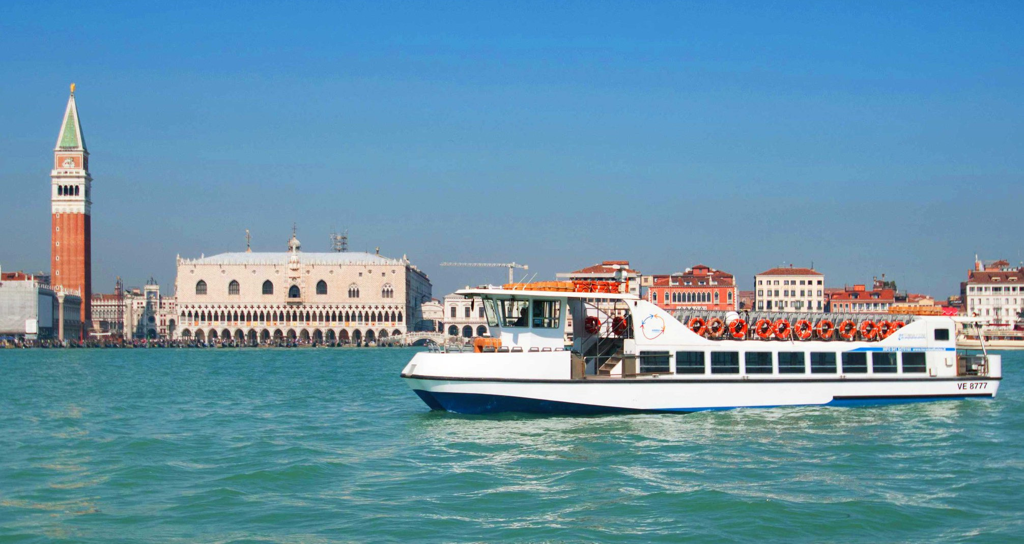 Ankunft in der Stadt der Kanäle: So erreichen Sie Venedig